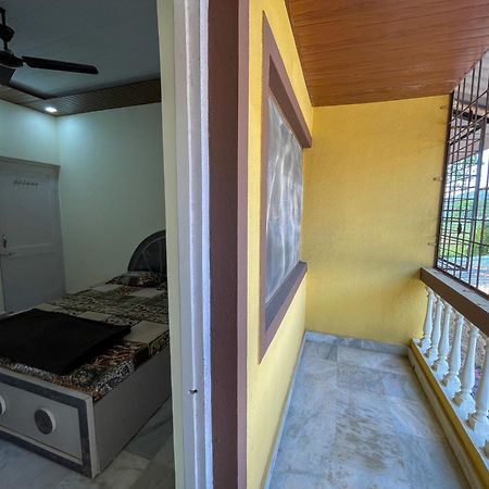 Zars Villa, Lonavala Exteriör bild