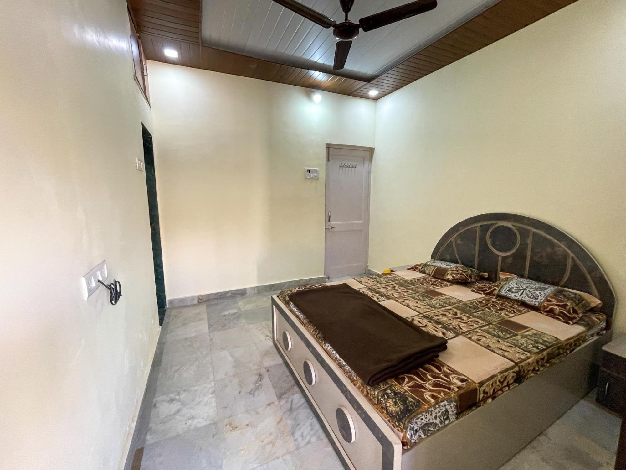 Zars Villa, Lonavala Exteriör bild