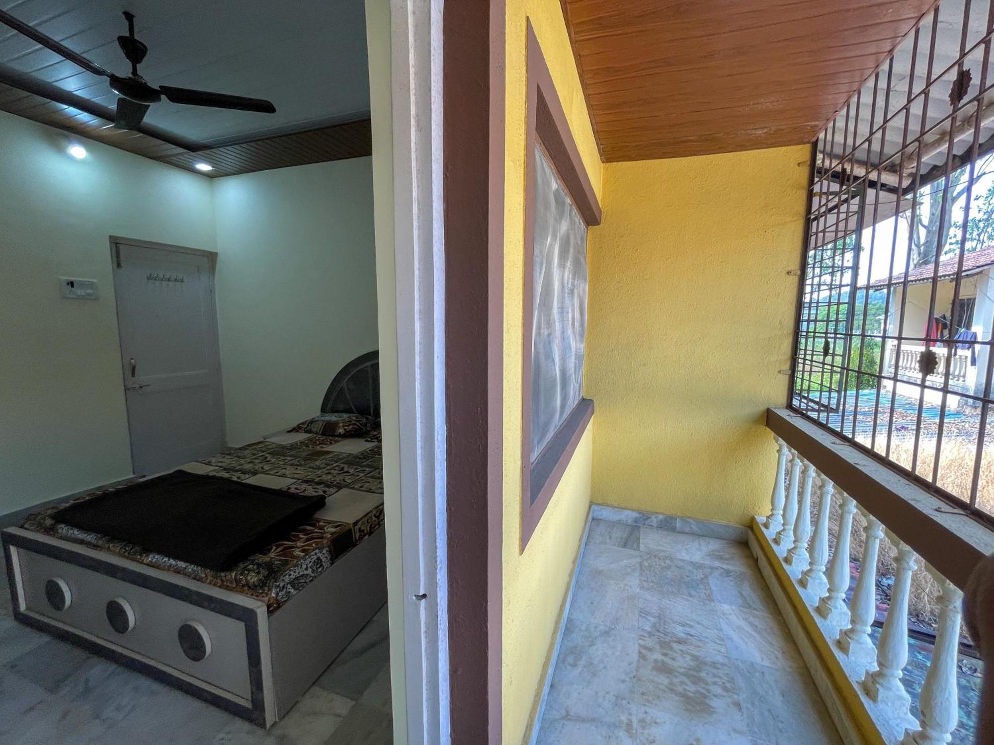 Zars Villa, Lonavala Exteriör bild