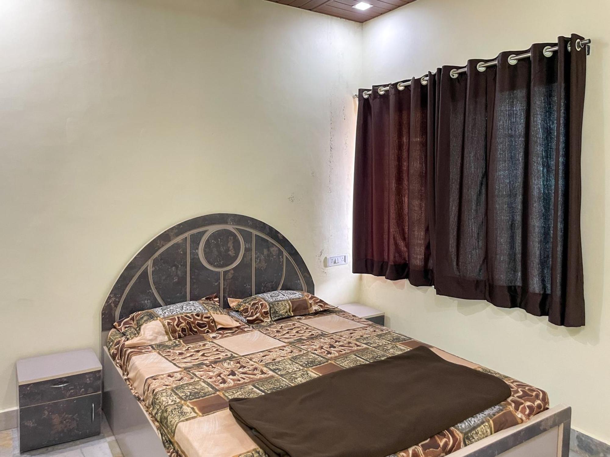 Zars Villa, Lonavala Exteriör bild
