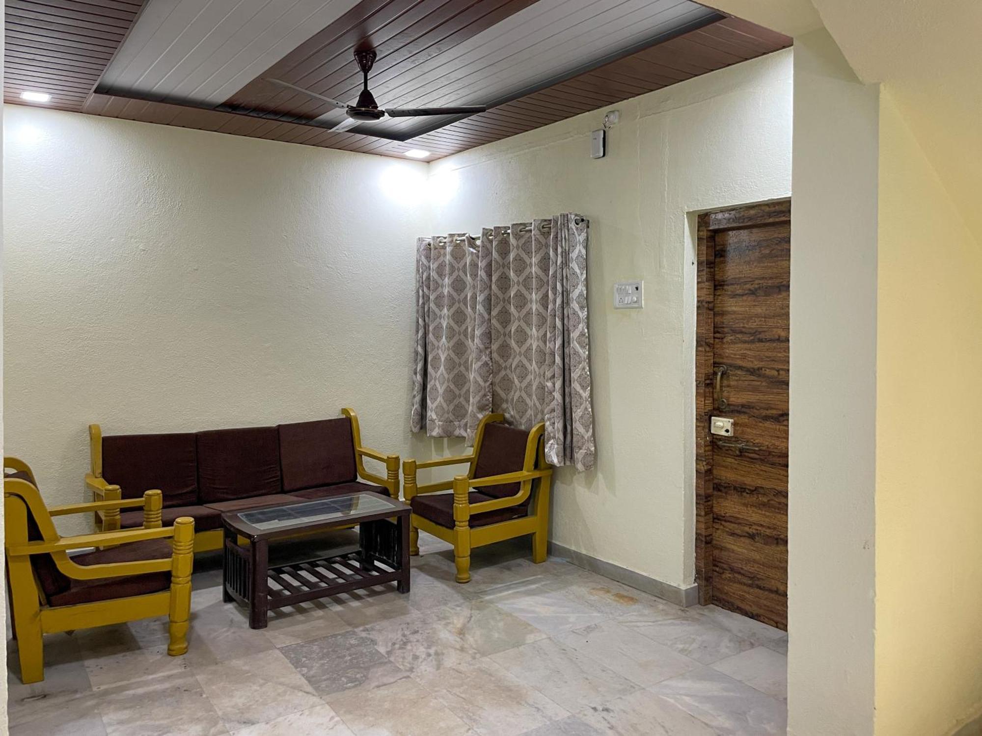 Zars Villa, Lonavala Exteriör bild