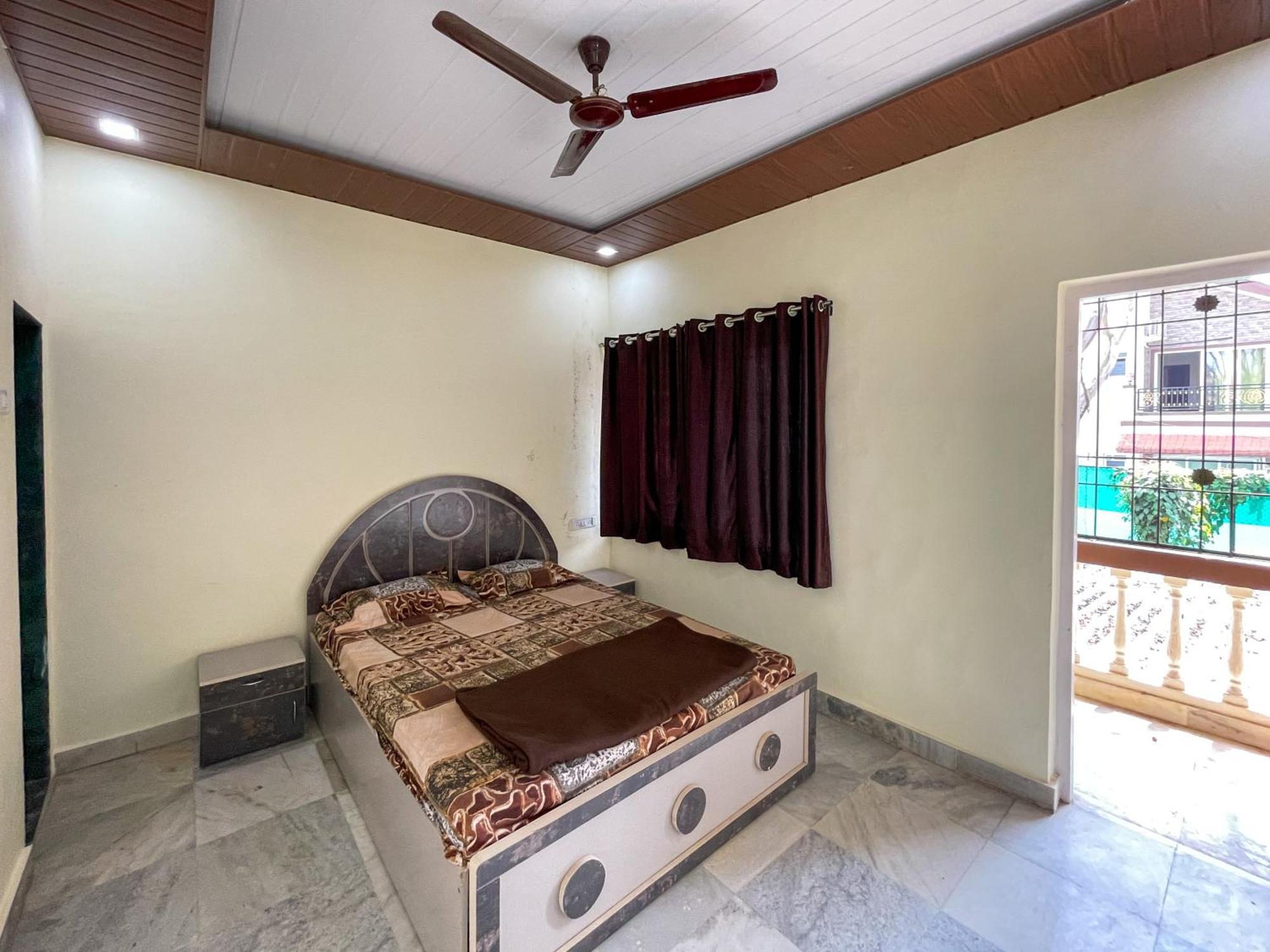 Zars Villa, Lonavala Exteriör bild