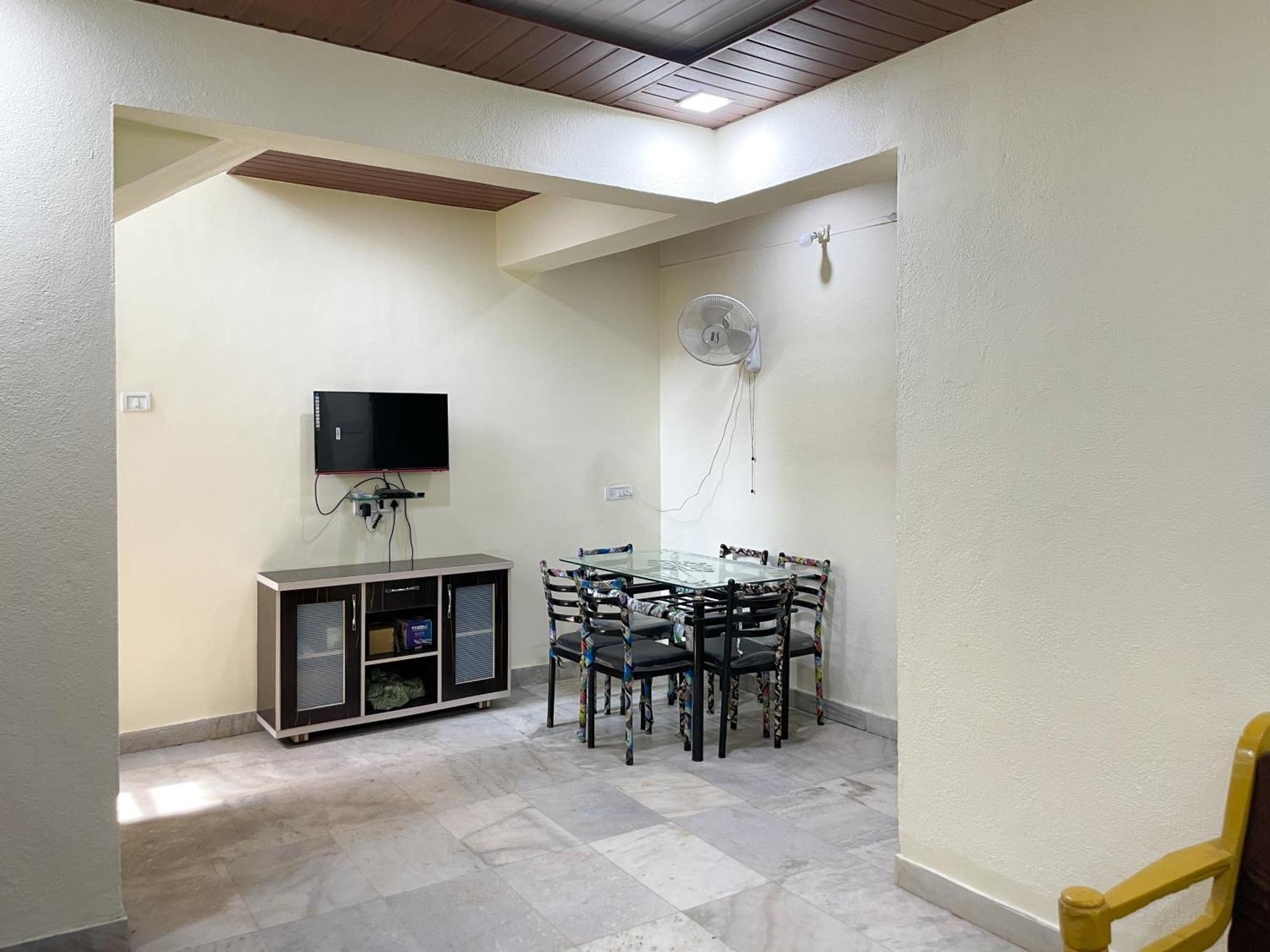 Zars Villa, Lonavala Exteriör bild